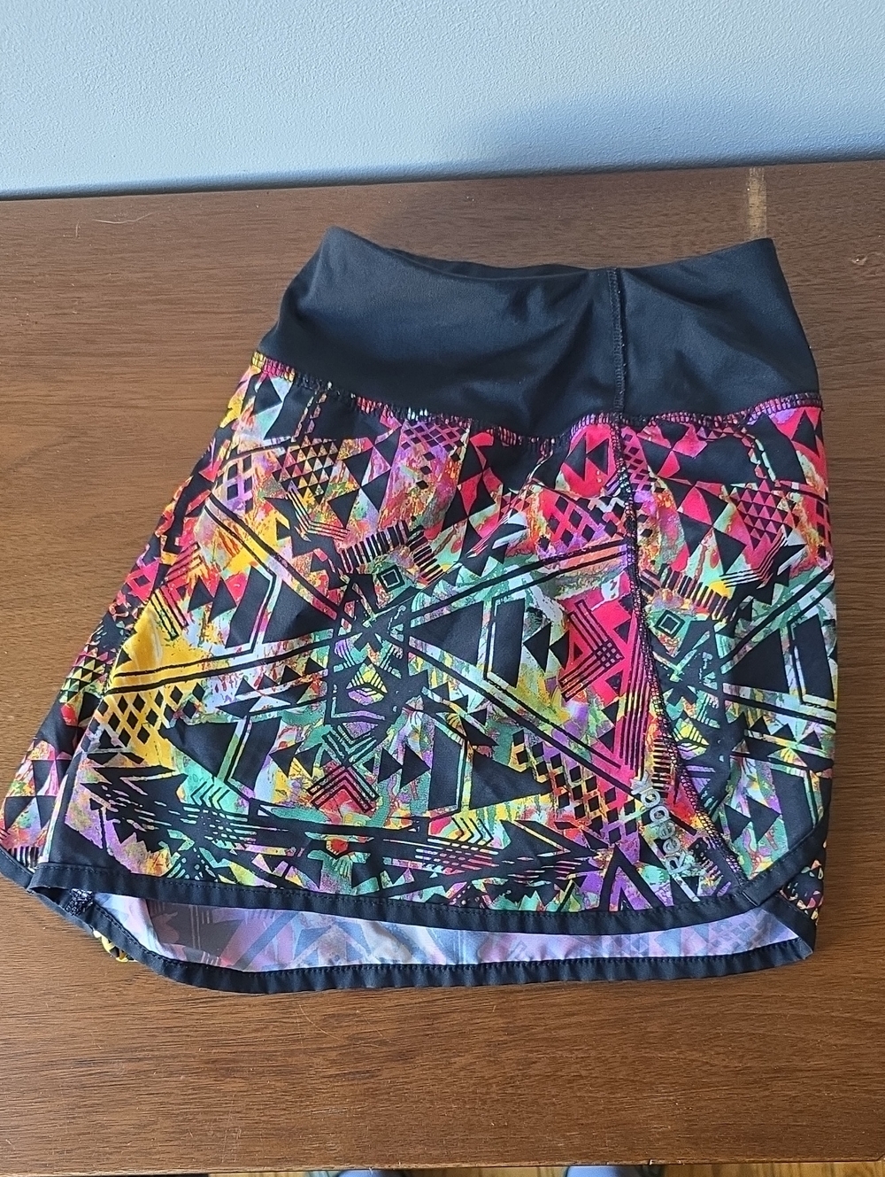 Reebok Black Waistband Multicolor Geometric Athletic Skort